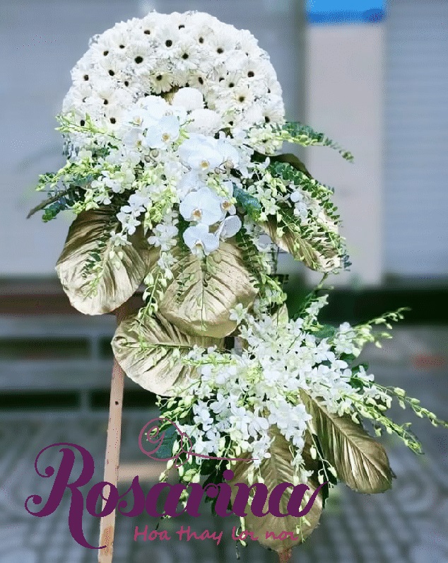 Kệ hoa viếng lan hồ điệp phối cúc, hoa hồng trắng 2 tầng sang trọng